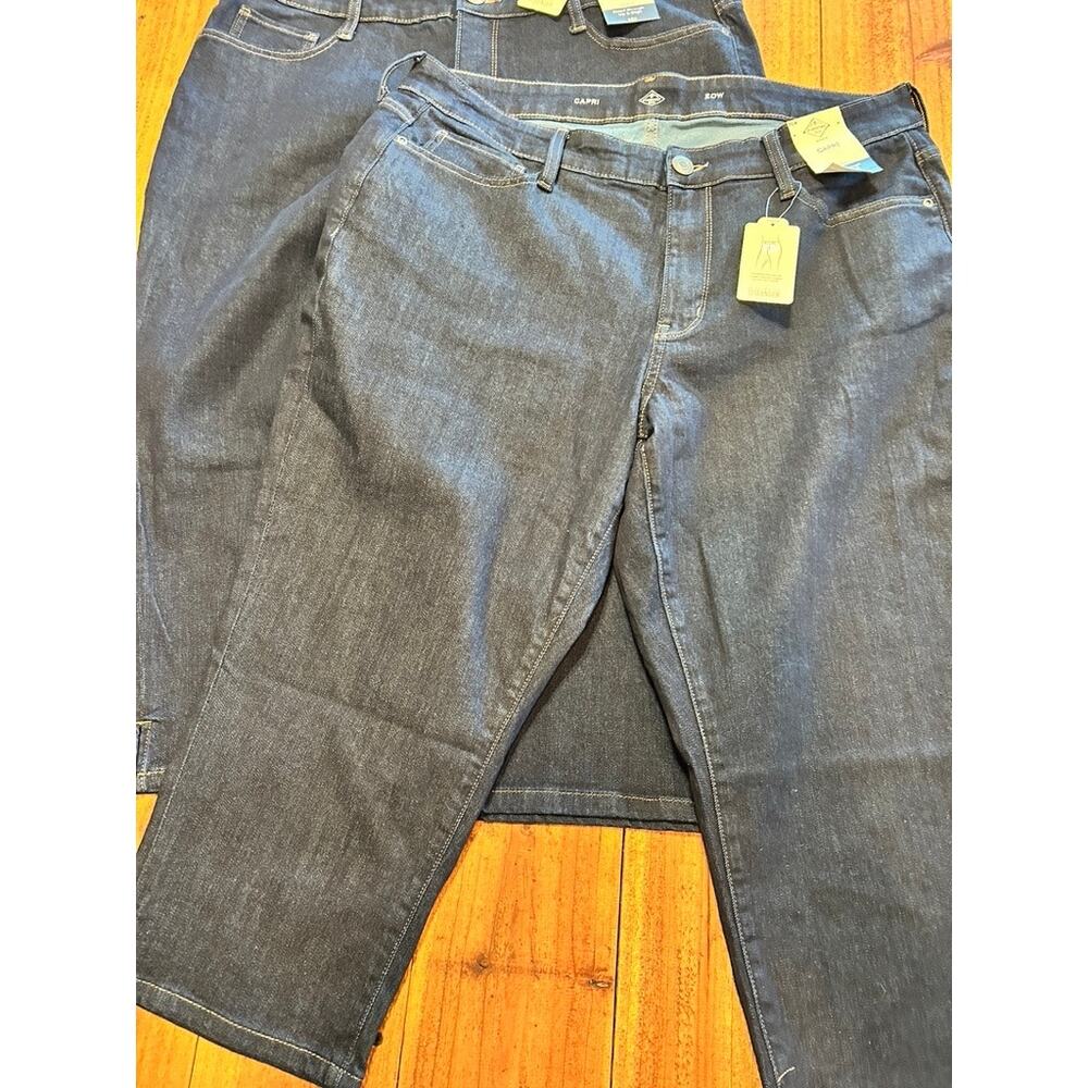 BUNDLE OF 2: NWT St. John’s Bay Capris - Size 20W (Dark Wash Jeans)
